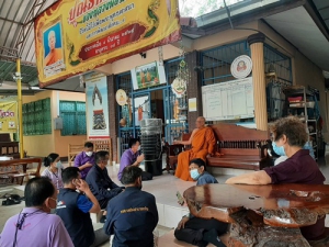 ถวายถังเก็บน้ำรักษ์โลก ให้กับพระครูมงคลวรวัฒน์ เจ้าอาวาสวัดเทพมงคง