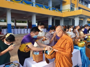 ทำบุญตักบาตรและเปิดอาคารเรียนหลังใหม่ ของโรงเรียนอำนาจเจริญ