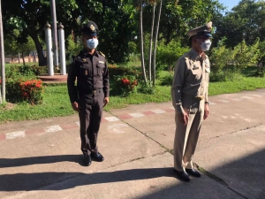 ร่วมกันเคารพธงชาติ เนื่องในวันพระราชทานธงชาติไทย