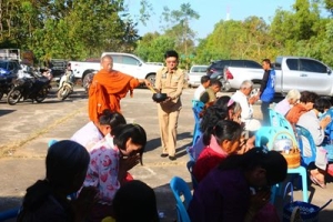 ร่วมทำบุญปีใหม่(บุญเบิกบ้าน บุญคุ้มข้าวใหญ่)เพื่อความเป็นสิริมงคลแก่ชุมชนของเรา ณ ชุมชนรุ่งอรุณ1