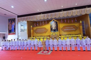 พิธีทำบุญตักบาตร ถวายพระราชกุศล  และร่วมพิธีถวายพานพุ่มดอกไม้และพิธีถวายบังคม เนื่องในวันคล้ายพระบรมราชสมภพ พระบาทสมเด็จพระบรมชนกาธิเบศร มหาภูมิพลอดุลยเดชมหาราช บรมนาถบพิตร วันชาติ และวันพ่อแห่งชาติ