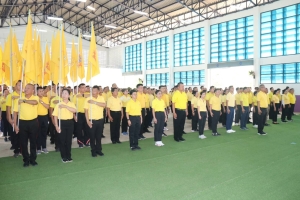 พิธีรับมอบธงตราสัญลักษณ์ฯ กิจกรรม เดิน วิ่ง ปั่น ธงตราสัญลักษณ์งานเฉลิมพระเกียรติพระบาทสมเด็จพระเจ้าอยู่หัว เนื่องในโอกาสพระราชพิธีมหามงคลเฉลิมพระชนมพรรษา 6