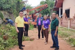 ลงพื้นที่ติดตามการซ่อมแซมเชื่อมทางถนน บริเวณหลังวัดชุมชนโนนจาน
