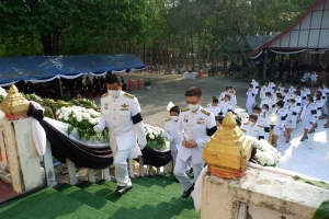 ร่วมพิธีพระราชทานเพลิงศพ ณ วัดสำราญนิเวช